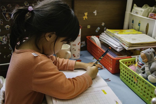 Devenir auxiliaire de petite enfance