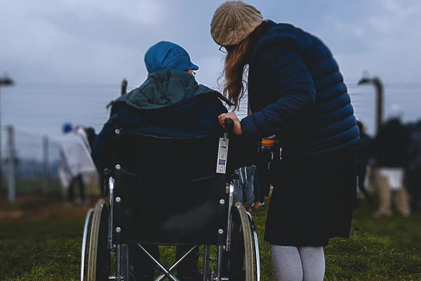 Devenir technicien de l’intervention sociale et familiale